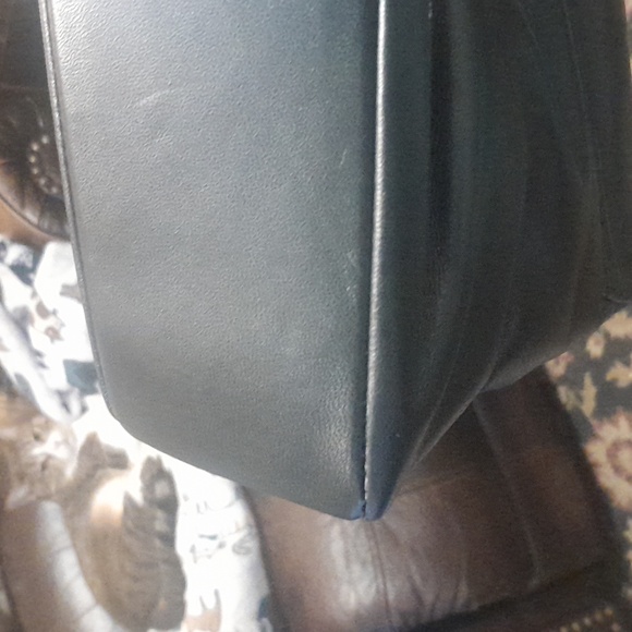 Kurt Geiger bag with Silver Hearts - Picture 5 of 10